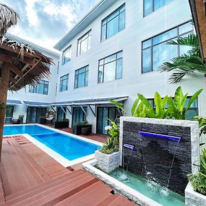 Siargao Seasky Resort
